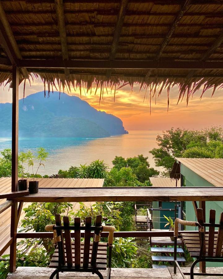 Phi Phi Sea Sky Resort Экстерьер фото