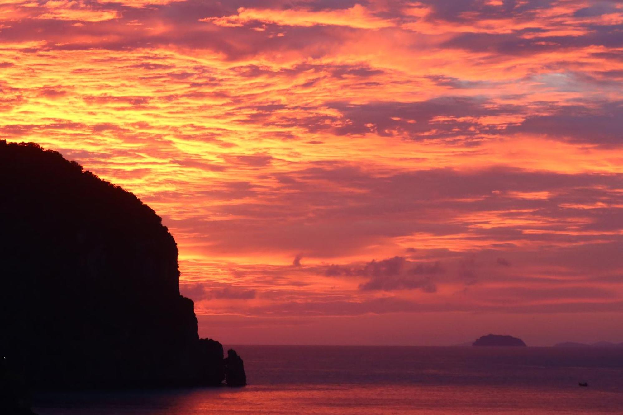 Phi Phi Sea Sky Resort Экстерьер фото