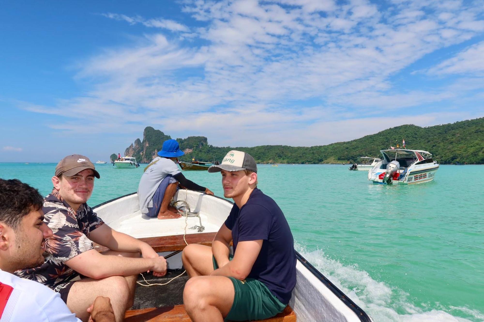Phi Phi Sea Sky Resort Экстерьер фото